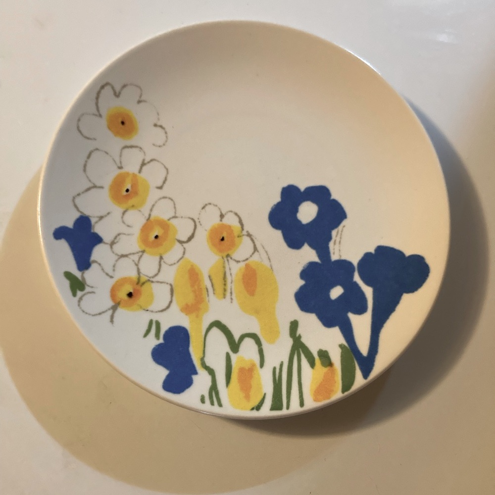 Vera Neumann Mikasa field flowers 6.25” plate made in Japan set of 2